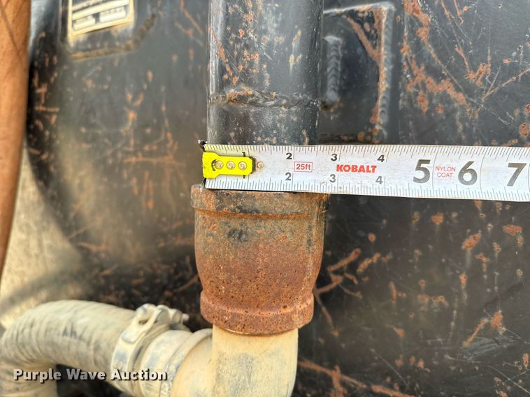 image for item ED5592 1988 Ford L8000 water truck