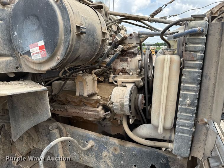 image for item ED5592 1988 Ford L8000 water truck