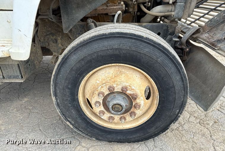 image for item ED5592 1988 Ford L8000 water truck