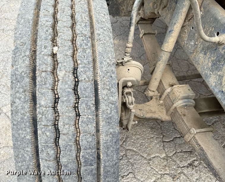 image for item ED5592 1988 Ford L8000 water truck