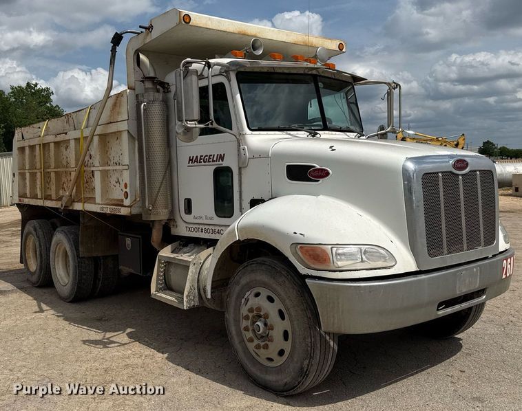 image for item ED5593 2006 Peterbilt 335 dump truck
