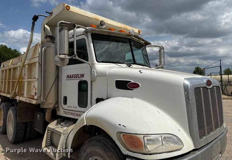 image for item ED5593 2006 Peterbilt 335 dump truck