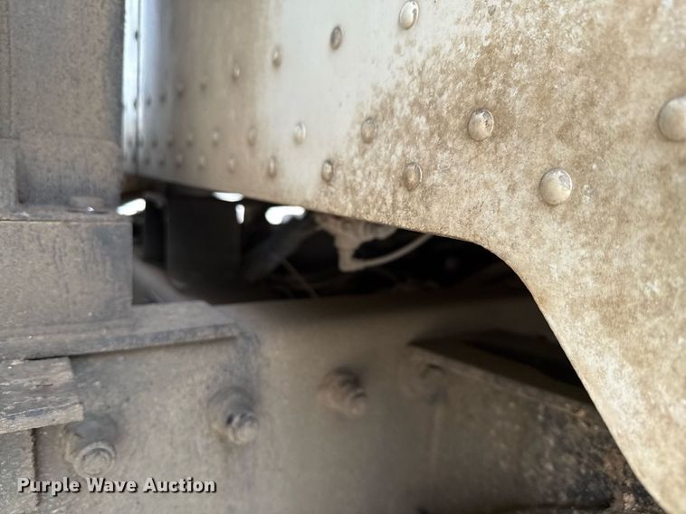 image for item ED5593 2006 Peterbilt 335 dump truck