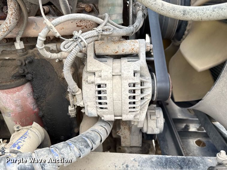 image for item ED5593 2006 Peterbilt 335 dump truck