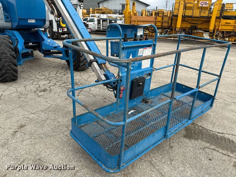 image for item ED5594 2006 Genie Z-135/70 boom lift