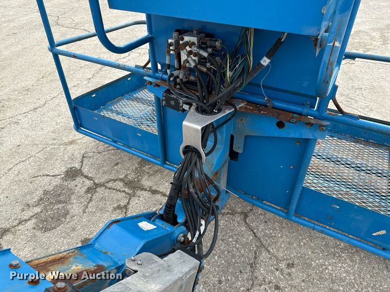 image for item ED5594 2006 Genie Z-135/70 boom lift