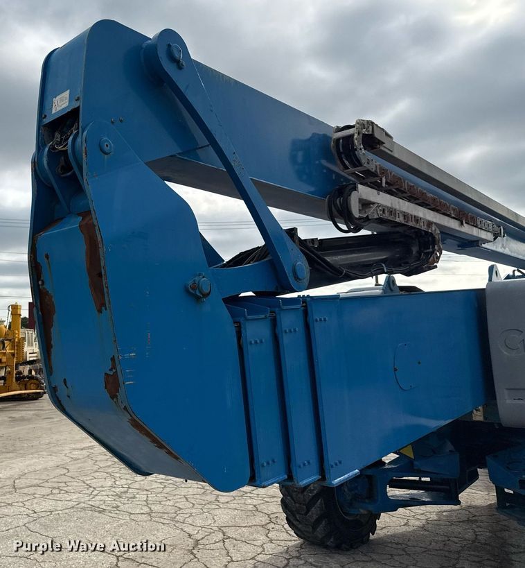 image for item ED5594 2006 Genie Z-135/70 boom lift