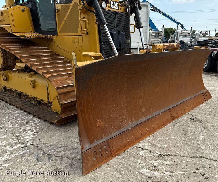 image for item ED5595 2017 Caterpillar D6T LGP dozer