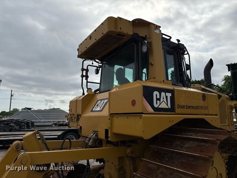 image for item ED5595 2017 Caterpillar D6T LGP dozer