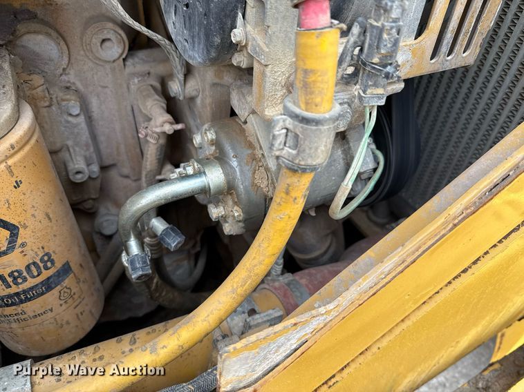 image for item ED5595 2017 Caterpillar D6T LGP dozer