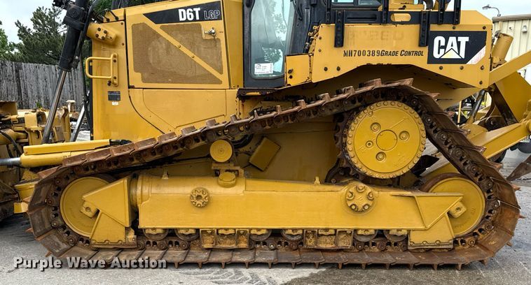 image for item ED5595 2017 Caterpillar D6T LGP dozer