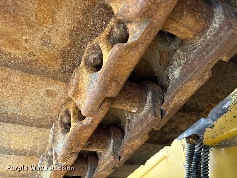 image for item ED5595 2017 Caterpillar D6T LGP dozer