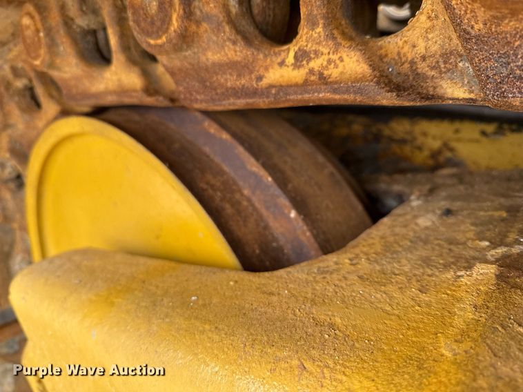 image for item ED5595 2017 Caterpillar D6T LGP dozer