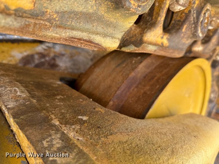 image for item ED5595 2017 Caterpillar D6T LGP dozer