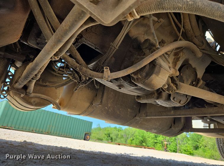 image for item EF2991 2003 Mack CV713 kill truck