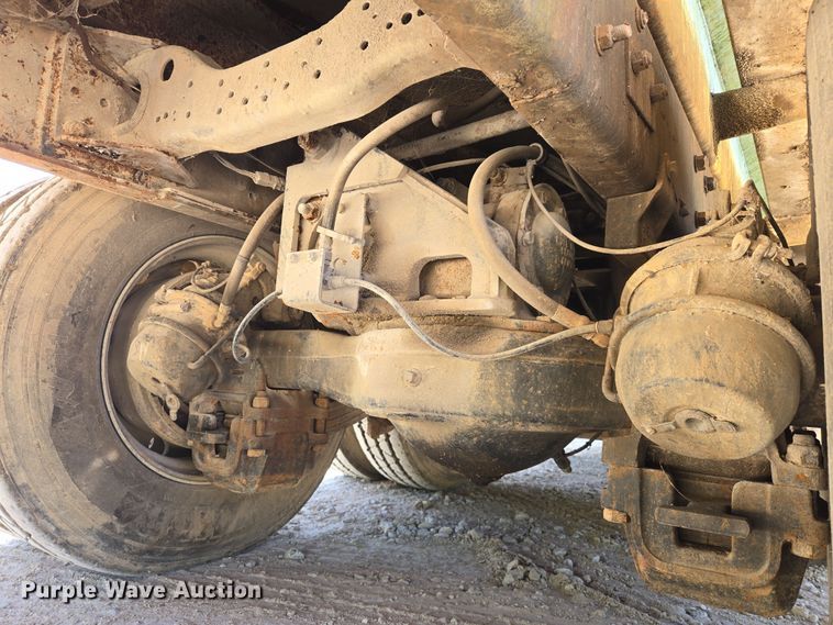 image for item EF2991 2003 Mack CV713 kill truck