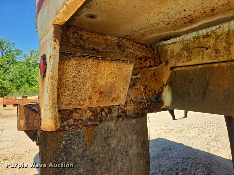 image for item EF2991 2003 Mack CV713 kill truck