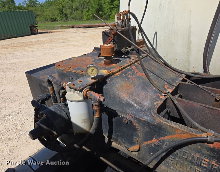 image for item EF2991 2003 Mack CV713 kill truck