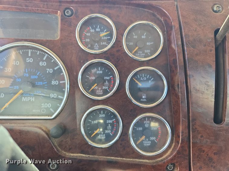 image for item EF2991 2003 Mack CV713 kill truck