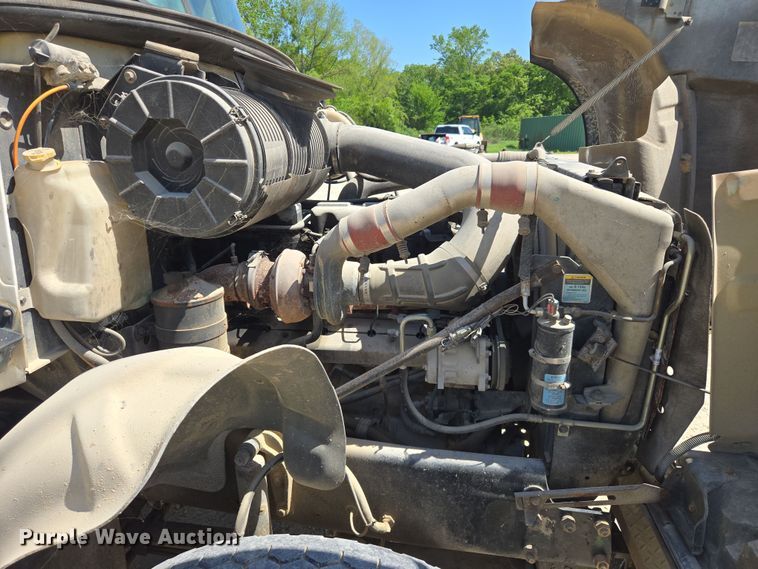 image for item EF2991 2003 Mack CV713 kill truck