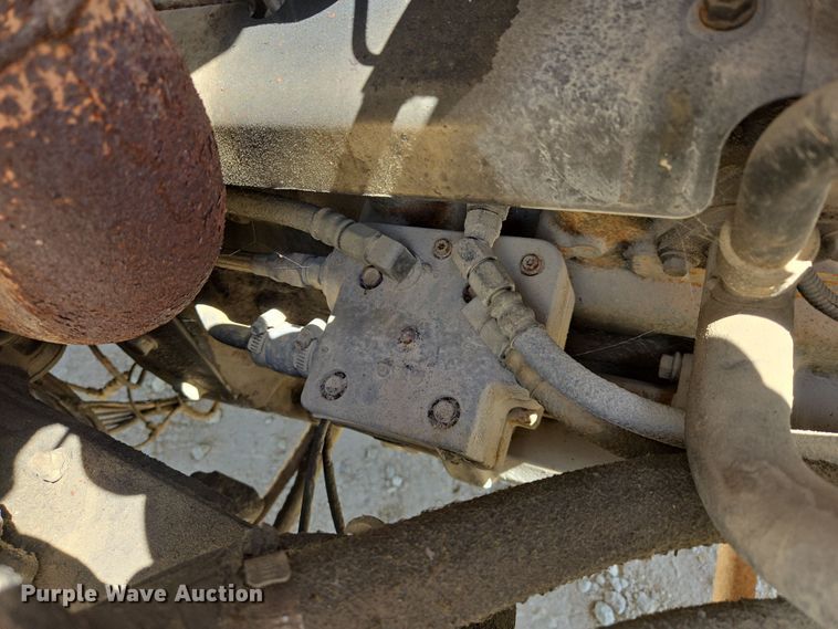 image for item EF2991 2003 Mack CV713 kill truck