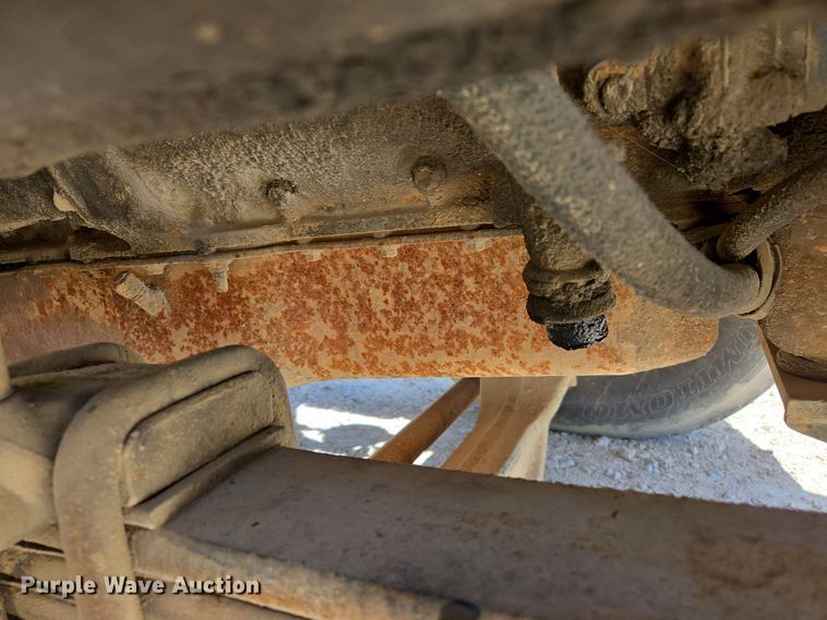 image for item EF2991 2003 Mack CV713 kill truck