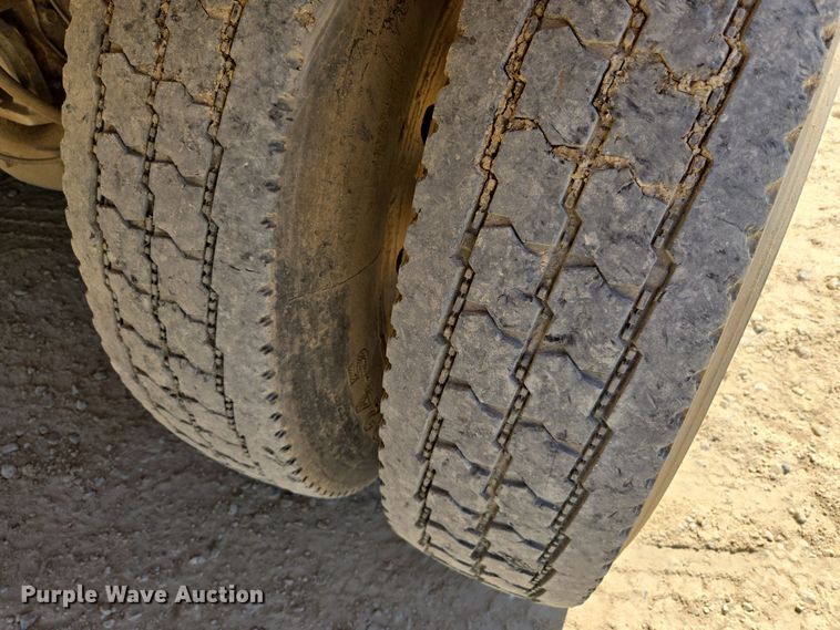 image for item EF2991 2003 Mack CV713 kill truck