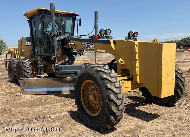 image for item EF3005 2009 John Deere 770D motor grader
