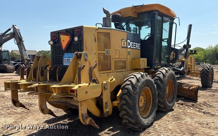 image for item EF3005 2009 John Deere 770D motor grader