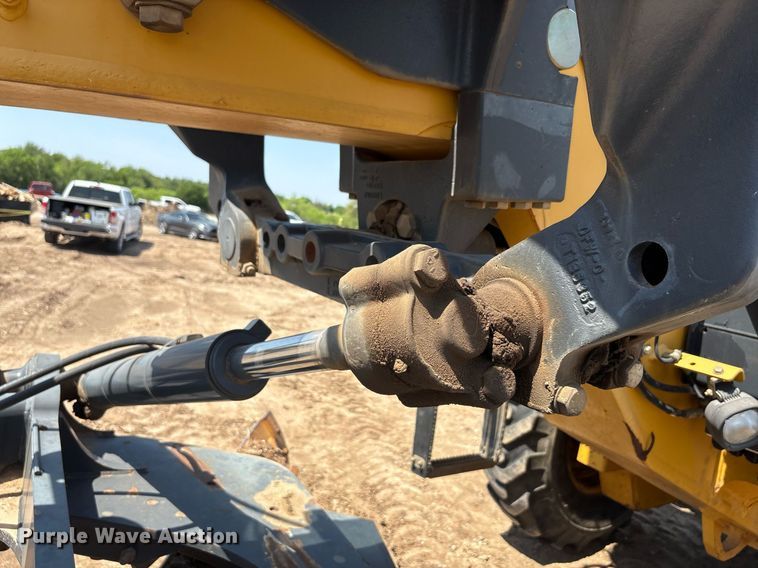 image for item EF3005 2009 John Deere 770D motor grader