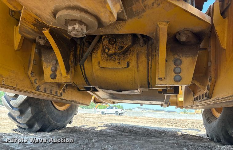 image for item EF3005 2009 John Deere 770D motor grader