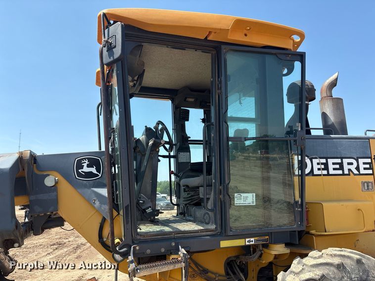 image for item EF3005 2009 John Deere 770D motor grader