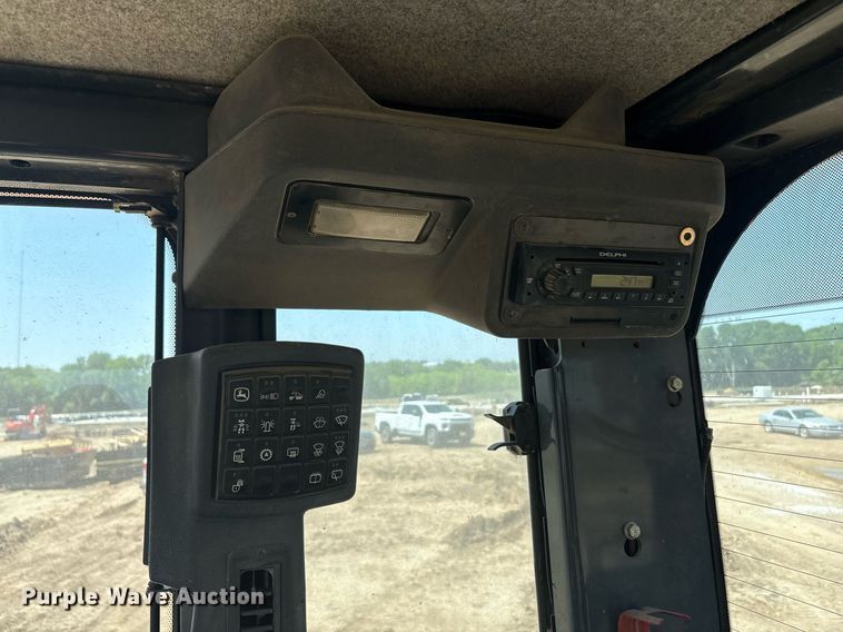 image for item EF3005 2009 John Deere 770D motor grader