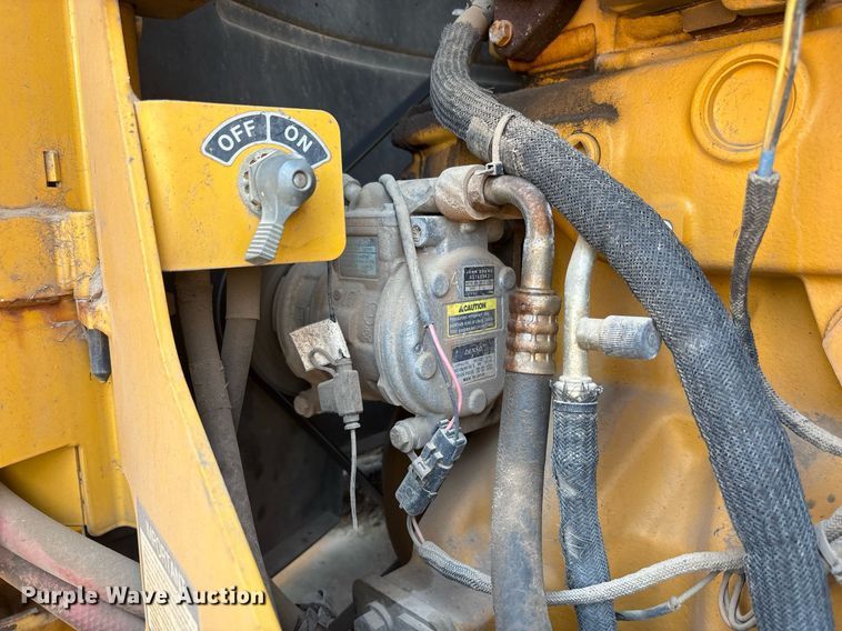 image for item EF3005 2009 John Deere 770D motor grader