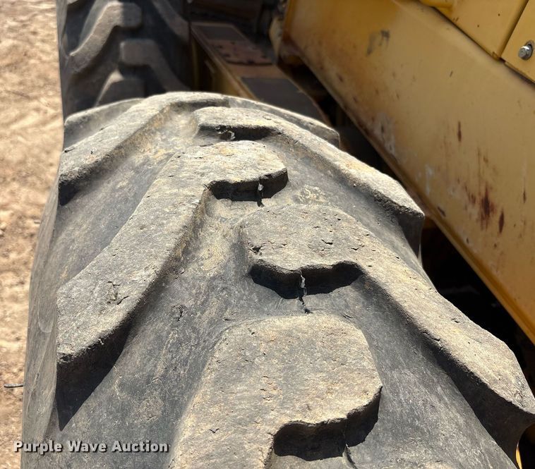 image for item EF3005 2009 John Deere 770D motor grader