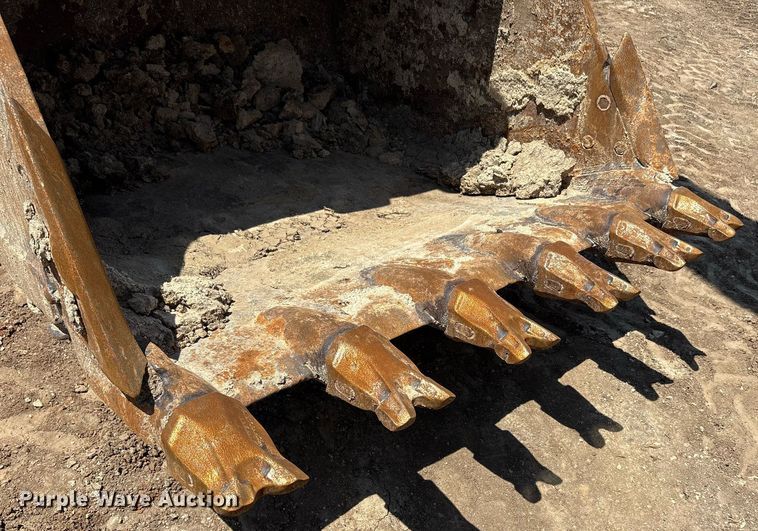 image for item EF3006 2015 Volvo EC350EL excavator