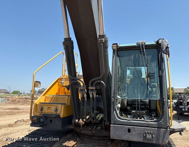 image for item EF3006 2015 Volvo EC350EL excavator