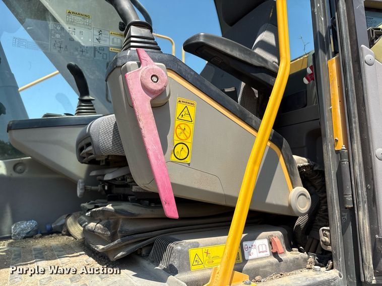 image for item EF3006 2015 Volvo EC350EL excavator