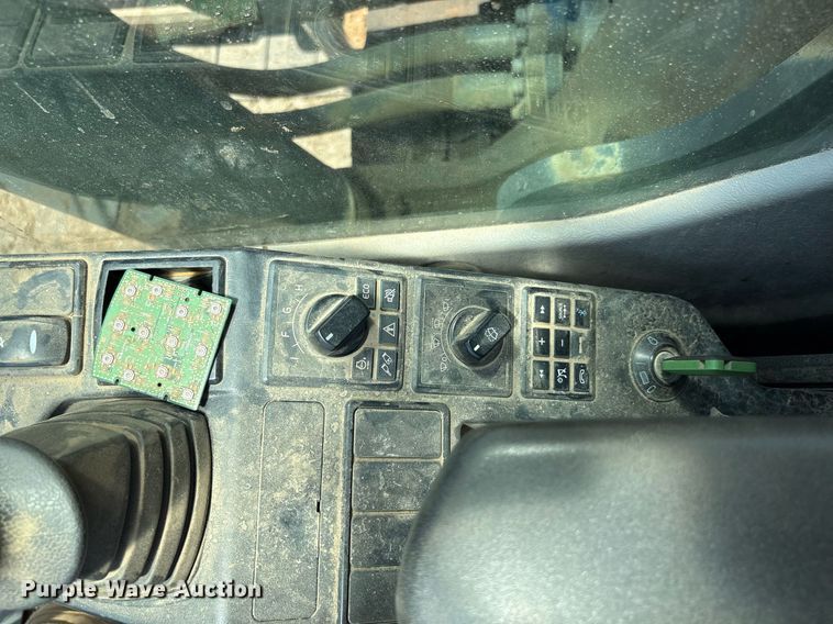 image for item EF3006 2015 Volvo EC350EL excavator