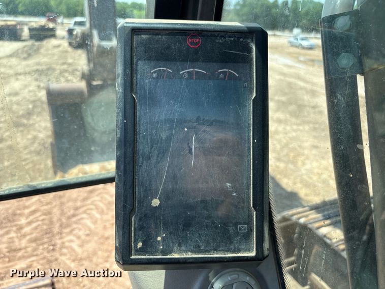 image for item EF3006 2015 Volvo EC350EL excavator