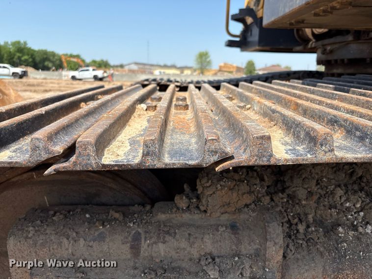 image for item EF3006 2015 Volvo EC350EL excavator