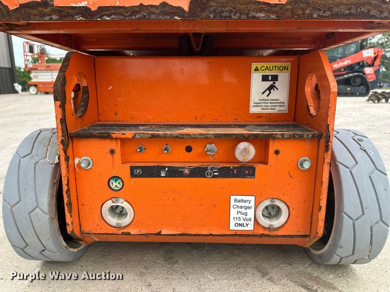 image for item EF3020 2018 Snorkel TM12E vertical lift