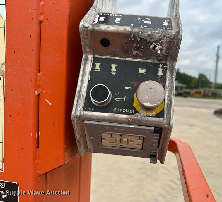 image for item EF3020 2018 Snorkel TM12E vertical lift