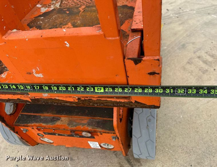 image for item EF3020 2018 Snorkel TM12E vertical lift