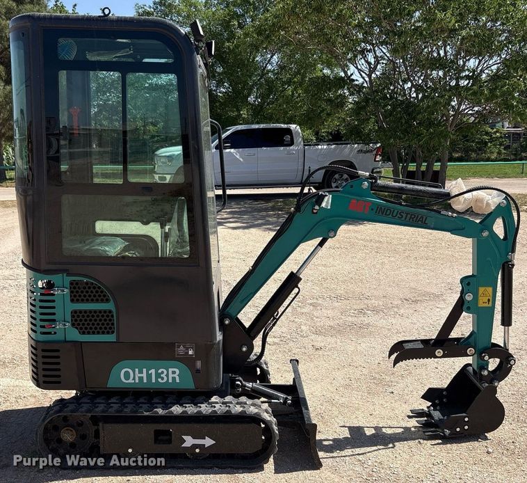 image for item EF3021 2024 AGT QH13R mini excavator