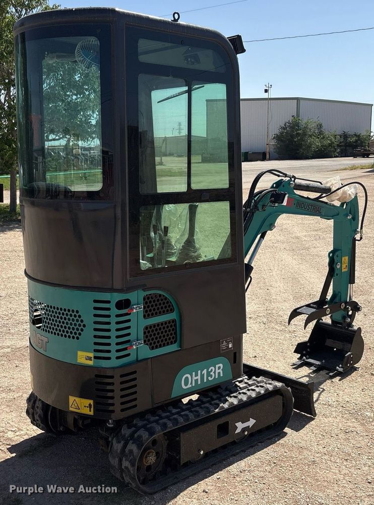 image for item EF3021 2024 AGT QH13R mini excavator