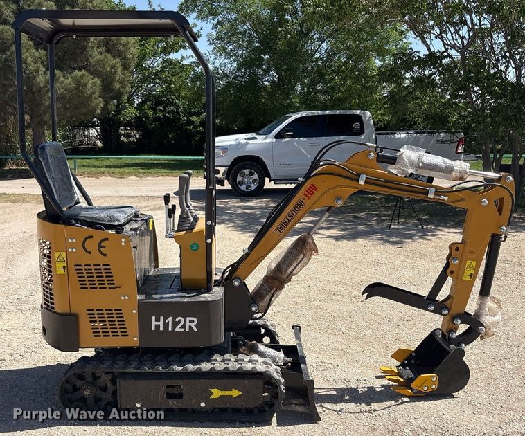 image for item EF3022 2024 AGT H12R mini excavator