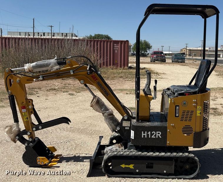 image for item EF3022 2024 AGT H12R mini excavator