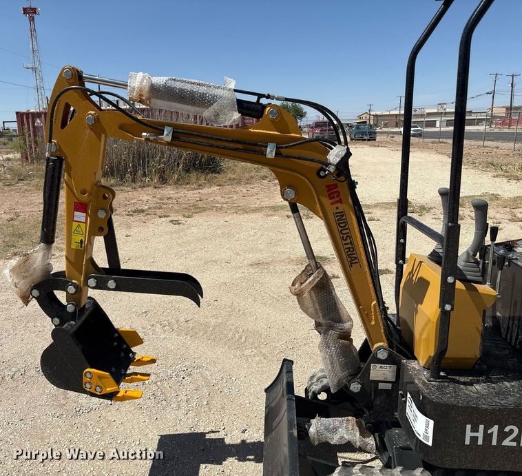 image for item EF3022 2024 AGT H12R mini excavator