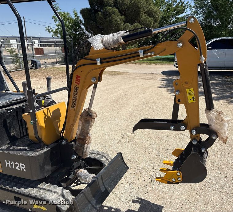 image for item EF3022 2024 AGT H12R mini excavator